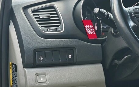 KIA Carnival, 2020 год, 3 150 000 рублей, 16 фотография