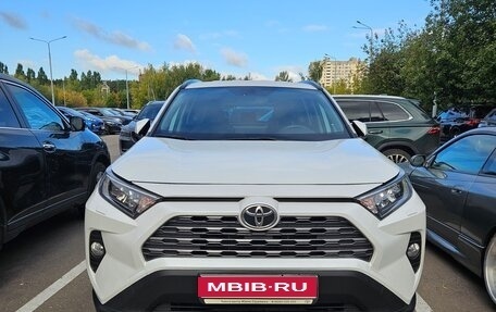 Toyota RAV4, 2021 год, 3 800 000 рублей, 1 фотография