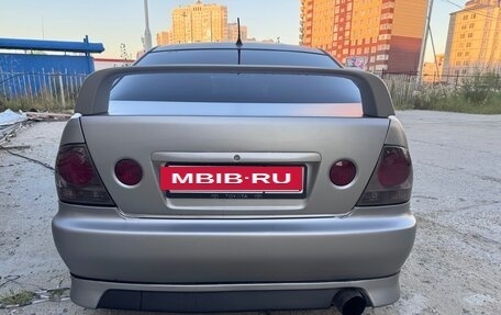 Toyota Altezza, 1999 год, 750 000 рублей, 3 фотография