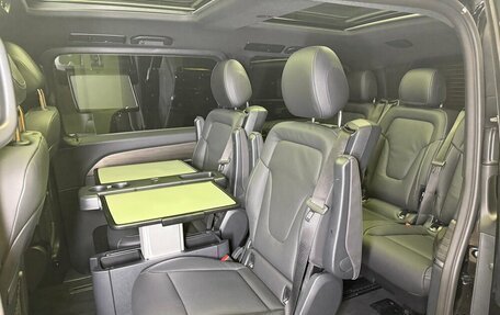 Mercedes-Benz V-Класс, 2024 год, 16 400 000 рублей, 15 фотография
