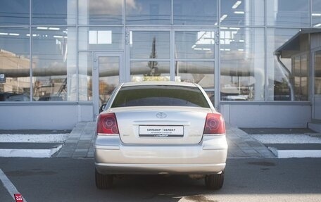 Toyota Avensis III рестайлинг, 2003 год, 650 000 рублей, 4 фотография