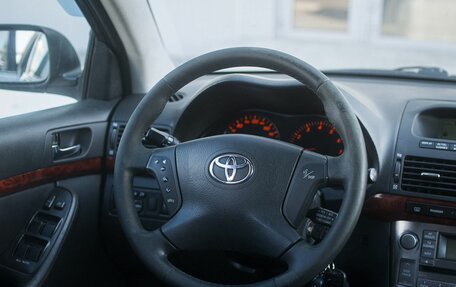 Toyota Avensis III рестайлинг, 2003 год, 650 000 рублей, 15 фотография