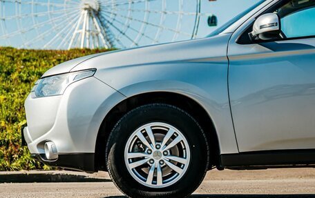 Mitsubishi Outlander III рестайлинг 3, 2014 год, 1 300 000 рублей, 9 фотография