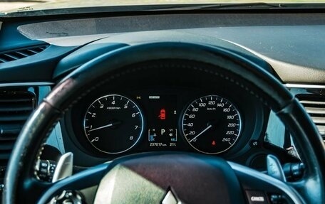 Mitsubishi Outlander III рестайлинг 3, 2014 год, 1 300 000 рублей, 17 фотография