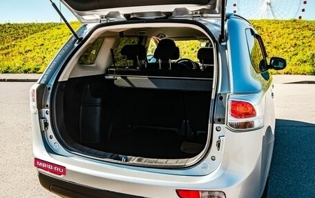 Mitsubishi Outlander III рестайлинг 3, 2014 год, 1 300 000 рублей, 22 фотография