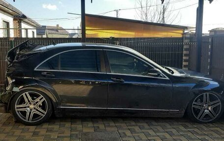 Mercedes-Benz S-Класс, 2005 год, 500 000 рублей, 2 фотография