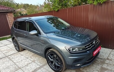 Volkswagen Tiguan II, 2019 год, 3 850 000 рублей, 1 фотография