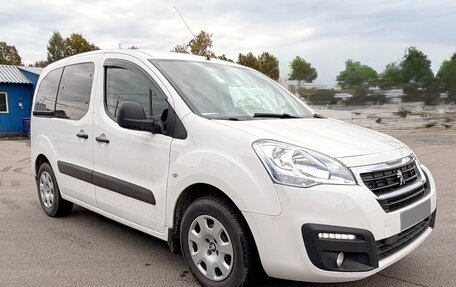 Peugeot Partner II рестайлинг 2, 2021 год, 1 500 000 рублей, 3 фотография