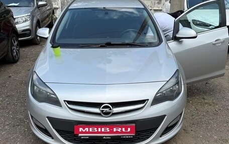 Opel Astra J, 2014 год, 800 000 рублей, 5 фотография