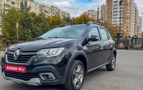 Renault Sandero II рестайлинг, 2020 год, 1 095 000 рублей, 2 фотография