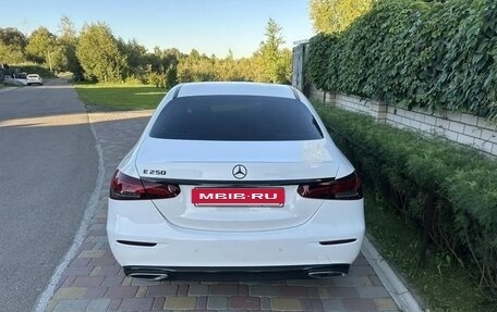 Mercedes-Benz E-Класс, 2021 год, 4 300 000 рублей, 9 фотография