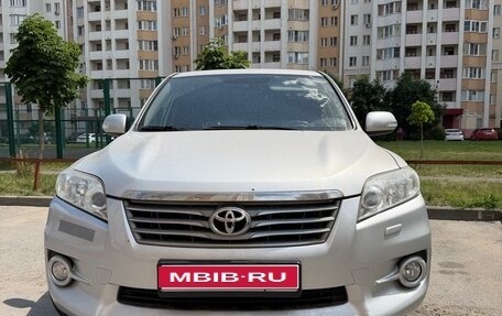 Toyota RAV4, 2011 год, 1 099 000 рублей, 1 фотография