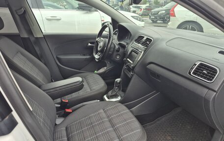 Volkswagen Polo VI (EU Market), 2016 год, 990 000 рублей, 2 фотография