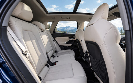 Audi Q5, 2026 год, 7 860 000 рублей, 8 фотография