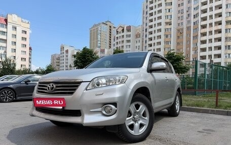 Toyota RAV4, 2011 год, 1 099 000 рублей, 2 фотография
