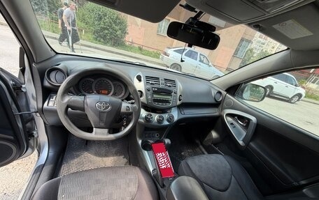 Toyota RAV4, 2011 год, 1 099 000 рублей, 12 фотография