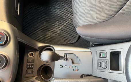 Toyota RAV4, 2011 год, 1 099 000 рублей, 26 фотография