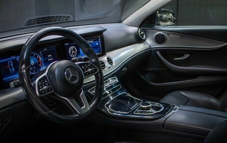 Mercedes-Benz E-Класс, 2018 год, 1 745 000 рублей, 7 фотография
