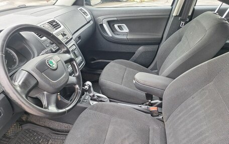 Skoda Fabia II, 2009 год, 299 000 рублей, 14 фотография