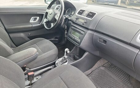 Skoda Fabia II, 2009 год, 299 000 рублей, 18 фотография