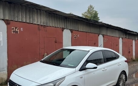 Hyundai Solaris II рестайлинг, 2018 год, 620 000 рублей, 3 фотография