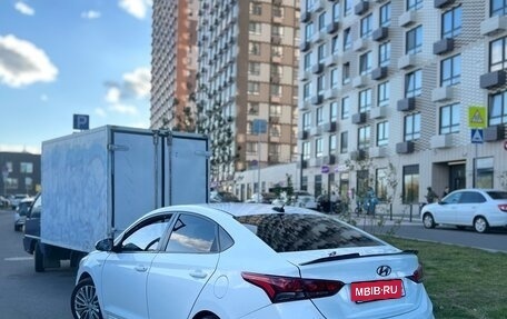 Hyundai Solaris II рестайлинг, 2018 год, 620 000 рублей, 11 фотография