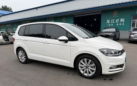 Volkswagen Touran III, 2022 год, 2 270 000 рублей, 5 фотография