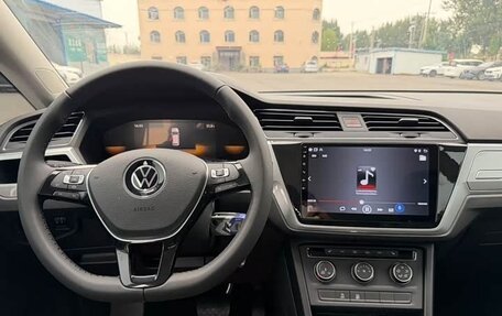 Volkswagen Touran III, 2022 год, 2 270 000 рублей, 8 фотография