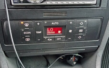 Audi A4, 1999 год, 200 000 рублей, 3 фотография