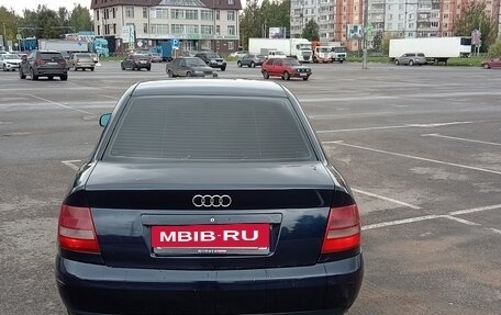 Audi A4, 1999 год, 200 000 рублей, 11 фотография