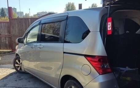 Honda Freed I, 2010 год, 710 000 рублей, 6 фотография