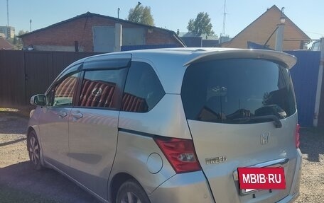 Honda Freed I, 2010 год, 710 000 рублей, 2 фотография