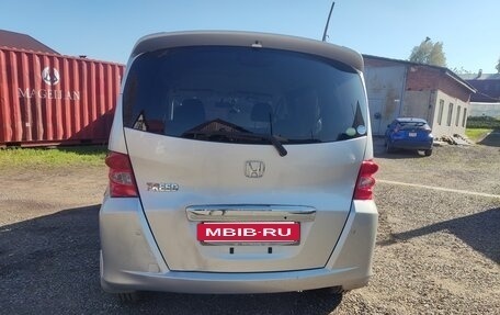 Honda Freed I, 2010 год, 710 000 рублей, 3 фотография