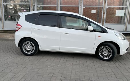 Honda Fit III, 2008 год, 700 000 рублей, 5 фотография