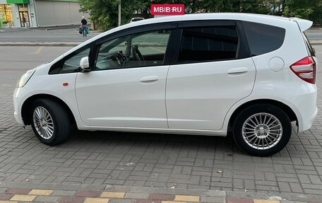 Honda Fit III, 2008 год, 700 000 рублей, 6 фотография
