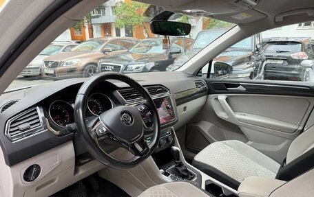 Volkswagen Tiguan II, 2018 год, 2 300 000 рублей, 10 фотография