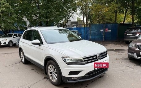 Volkswagen Tiguan II, 2018 год, 2 300 000 рублей, 7 фотография