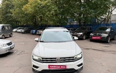 Volkswagen Tiguan II, 2018 год, 2 300 000 рублей, 5 фотография