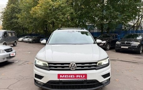 Volkswagen Tiguan II, 2018 год, 2 300 000 рублей, 11 фотография