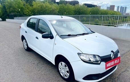 Renault Logan II, 2018 год, 375 000 рублей, 2 фотография