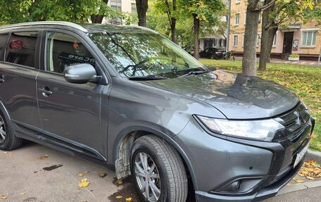 Mitsubishi Outlander III рестайлинг 3, 2016 год, 1 490 000 рублей, 1 фотография