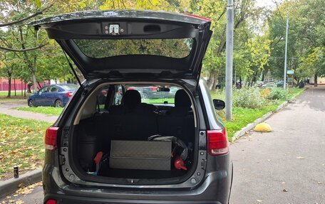 Mitsubishi Outlander III рестайлинг 3, 2016 год, 1 490 000 рублей, 10 фотография