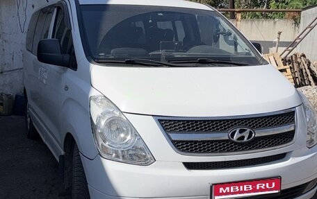 Hyundai H-1 II рестайлинг, 2012 год, 2 550 000 рублей, 1 фотография