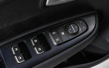 KIA Rio IV, 2021 год, 1 820 000 рублей, 13 фотография