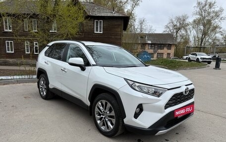 Toyota RAV4, 2019 год, 3 345 000 рублей, 11 фотография