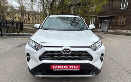 Toyota RAV4, 2019 год, 3 345 000 рублей, 4 фотография