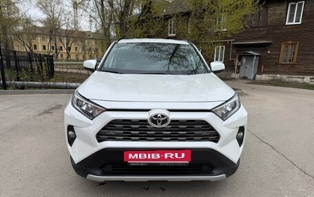 Toyota RAV4, 2019 год, 3 345 000 рублей, 3 фотография