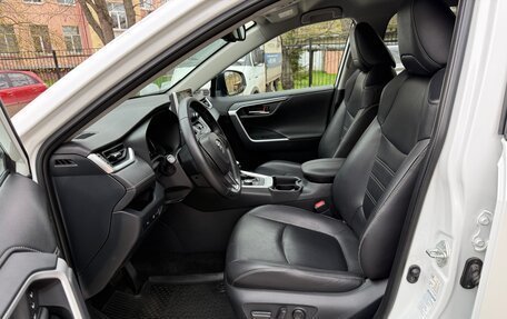 Toyota RAV4, 2019 год, 3 345 000 рублей, 24 фотография