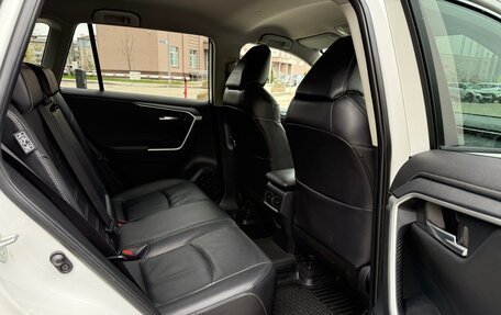 Toyota RAV4, 2019 год, 3 345 000 рублей, 26 фотография