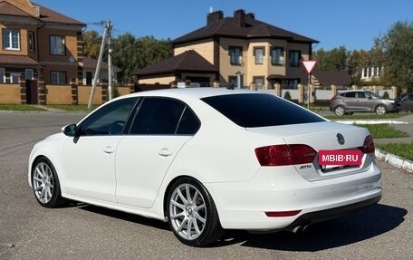 Volkswagen Jetta VI, 2014 год, 990 000 рублей, 4 фотография